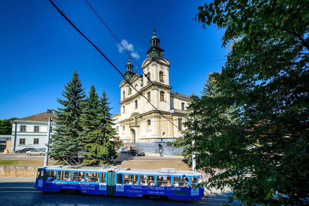 Modern Apartment In Old City Center Lvov Exteriér fotografie