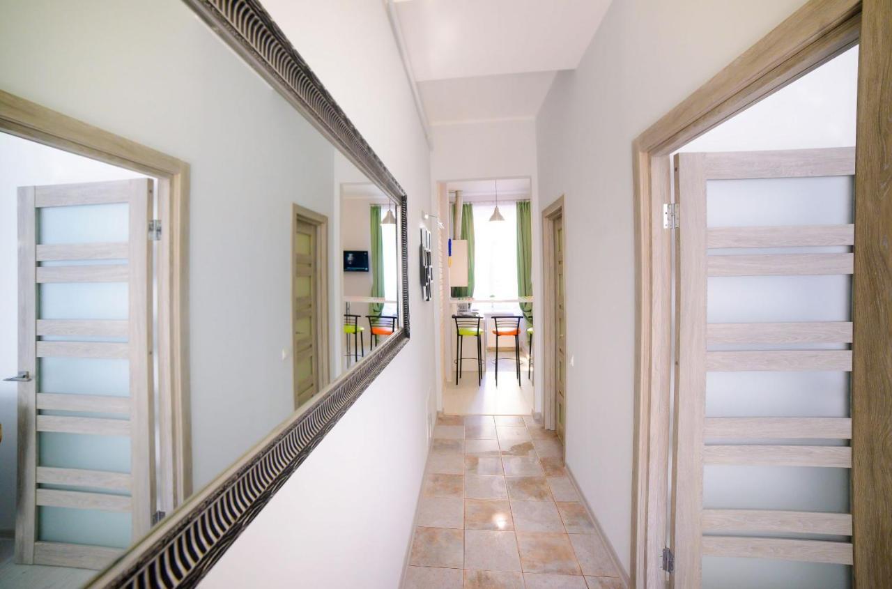 Modern Apartment In Old City Center Lvov Exteriér fotografie